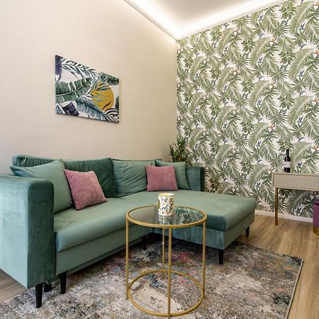 Oasis Apartment On The Broadway With Ac ブダペスト エクステリア 写真